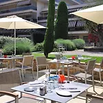 מלון דירות The Originals Residence, Les Strelitzias ז'ואן-לה-פינס