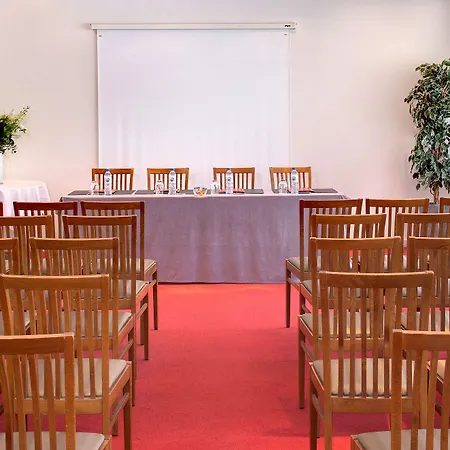 Appart hôtel The Originals Résidence, Les Strélitzias