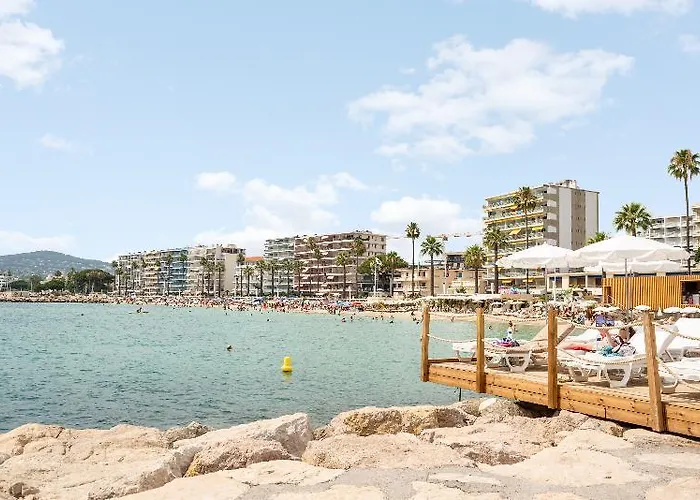 The Originals Residence, Les Strelitzias 4*