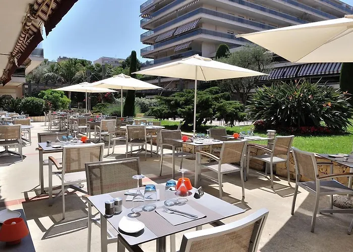 The Originals Residence, Les Strelitzias Aparthotel 4*