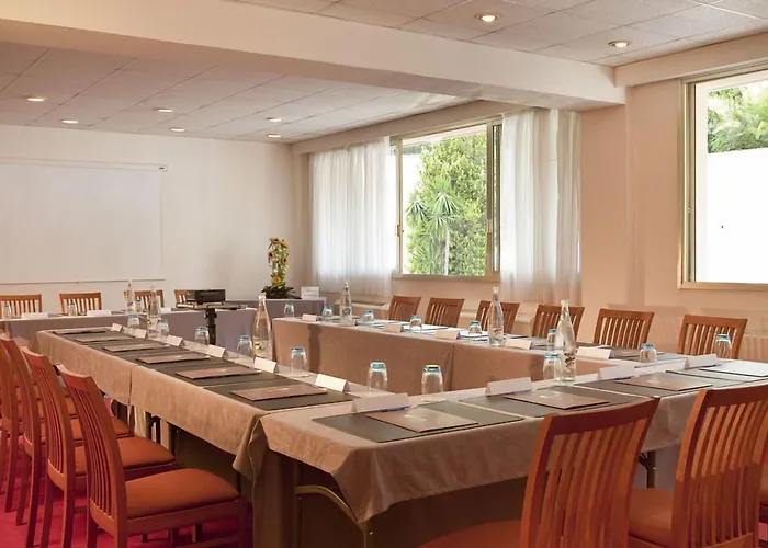 The Originals Residence, Les Strelitzias 4* Juan-les-Pins