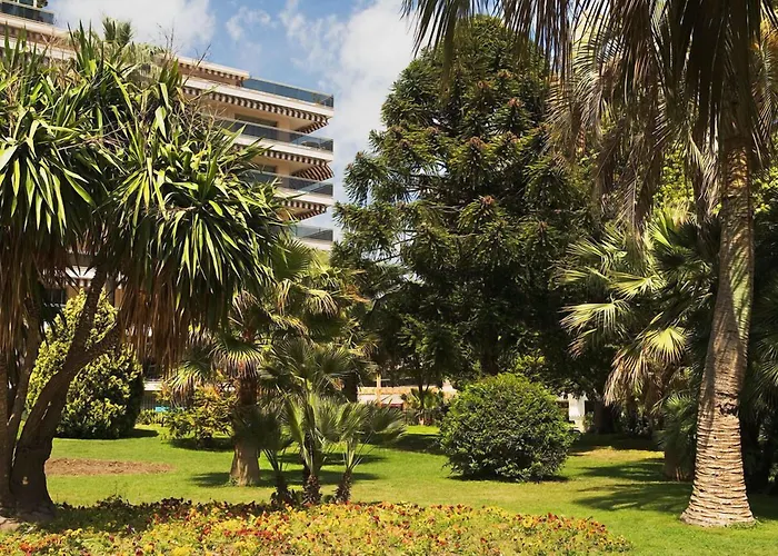 The Originals Residence, Les Strelitzias Aparthotel