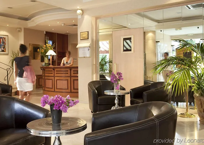 Aparthotel The Originals Residence, Les Strelitzias