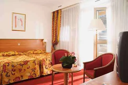 The Originals Residence, Les Strelitzias Aparthotel 4*