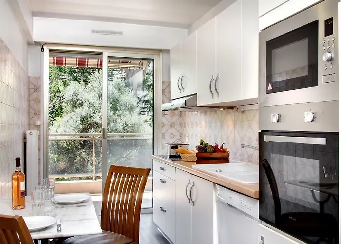 The Originals Residence, Les Strelitzias Aparthotel Juan-les-Pins