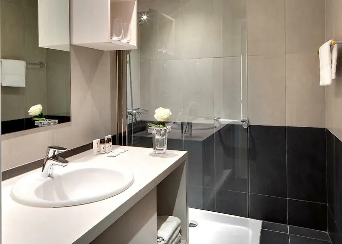 The Originals Residence, Les Strelitzias 4*