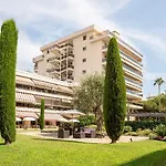 The Originals Residence, Les Strelitzias Apart-hotel 4*