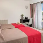 The Originals Residence, Les Strelitzias 4*