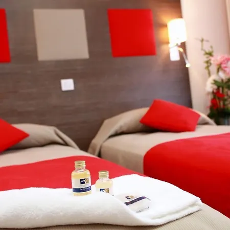 Апарт-отель The Originals Residence, Les Strelitzias Жуан-ле-Пен