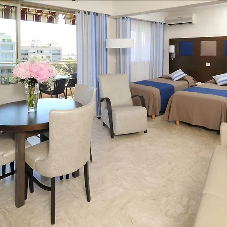 Апарт-отель The Originals Residence, Les Strelitzias 4*