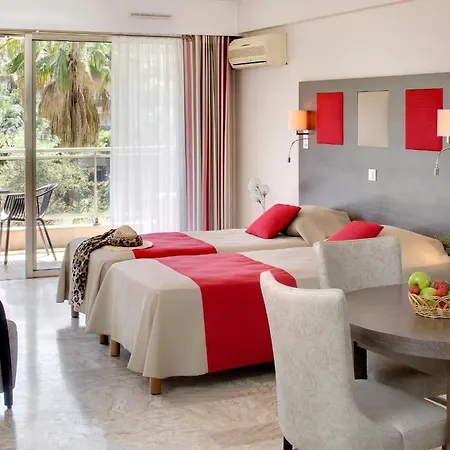 The Originals Résidence, Les Strélitzias Aparthotel 4*