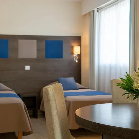 The Originals Résidence, Les Strélitzias Aparthotel 4*