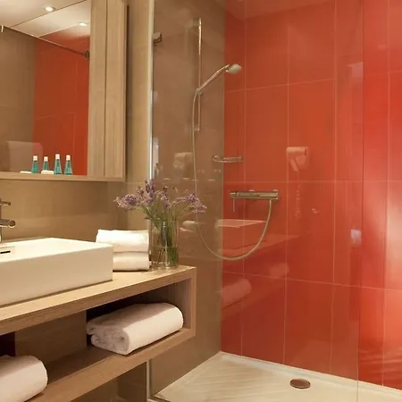 The Originals Residence, Les Strelitzias Апарт-отель 4*