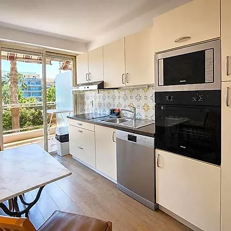 The Originals Residence, Les Strelitzias Juan-les-Pins