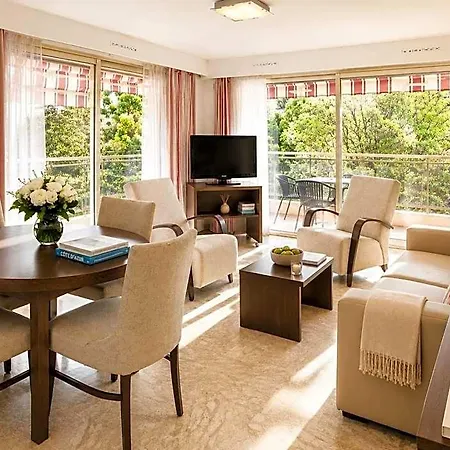 The Originals Residence, Les Strelitzias Hotel apartamentowy 4*