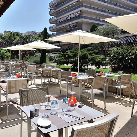 The Originals Residence, Les Strelitzias 4* Жуан-ле-Пен