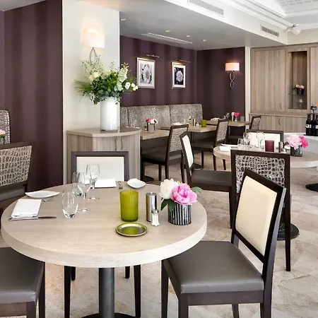 Апарт-отель The Originals Residence, Les Strelitzias Жуан-ле-Пен