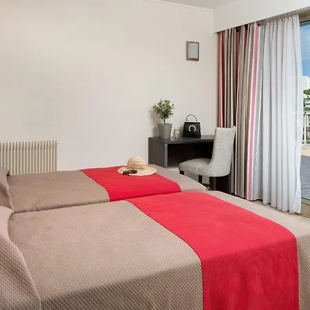 The Originals Résidence, Les Strélitzias Aparthotel 4*