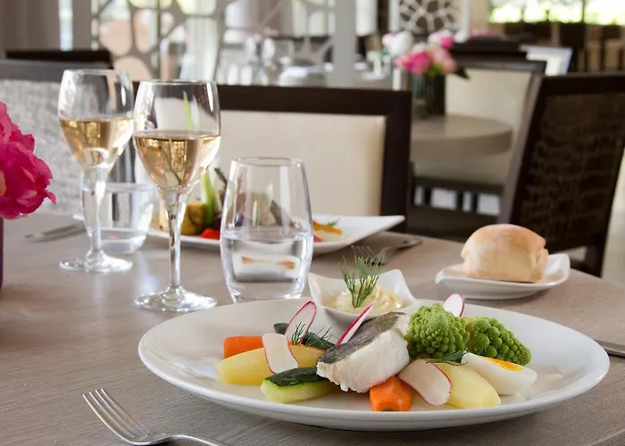 The Originals Residence, Les Strelitzias Жуан-ле-Пен