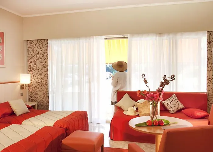 The Originals Residence, Les Strelitzias Апарт-отель