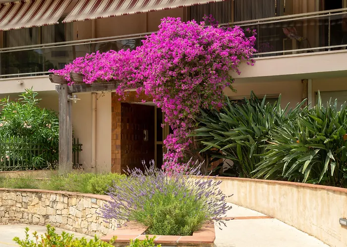 Aparthotel The Originals Résidence, Les Strélitzias Juan-les-Pins