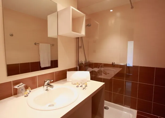 The Originals Residence, Les Strelitzias Апарт-отель 4*